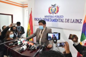 Sello azul de la Interpol solicitado para López y Murillo