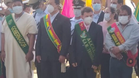 Luis Arce pide disculpas ajenas al Beni por retraso en obras