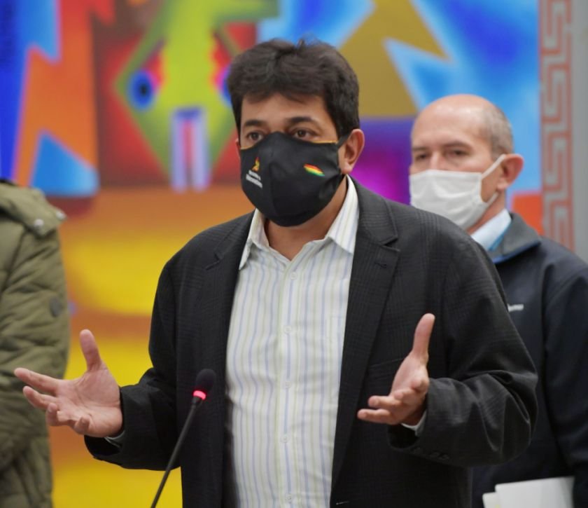 El exministro Víctor Hugo Zamora tiene alerta migratoria por corrupción