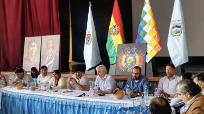 Evo Morales se reúne con sus exministros y exviceministros