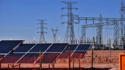 Inauguran planta solar fotovoltaica Oruro