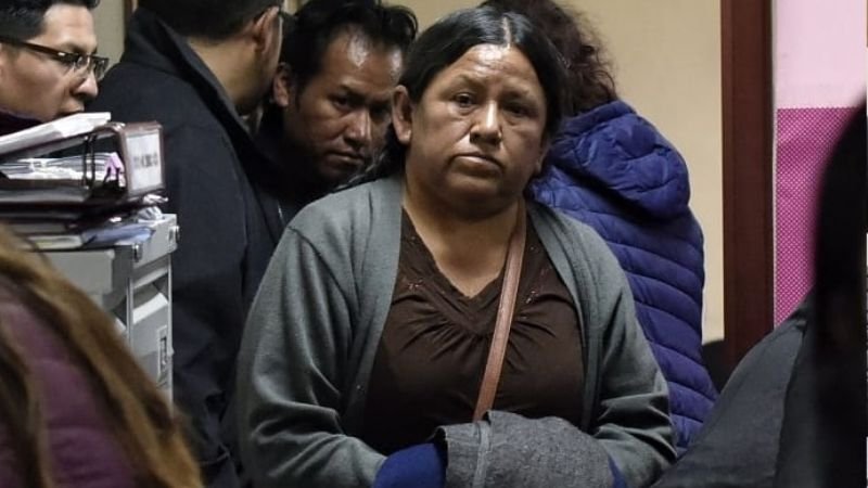 Nemesia Achacollo en libertad tras levantamiento de detención domiciliaria