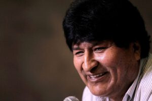 Evo Morales libre de culpa por bloqueos de oxígeno en agosto