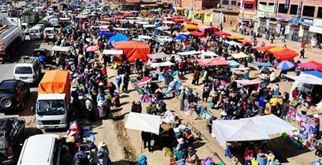 Vacuna Covid-19 en la feria Villa Dolores ciudad de El Alto