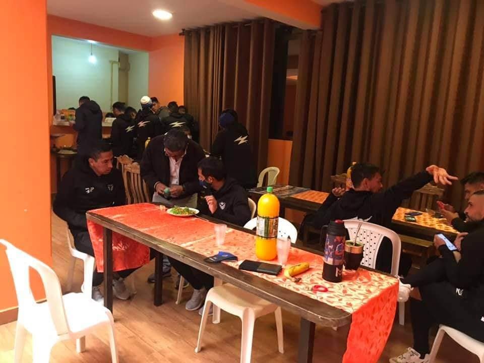 Hincha de San José brindando hospedaje gratuito al equipo