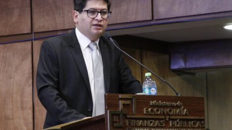 Caída de la inversión pública en Bolivia según Marcelo Montenegro