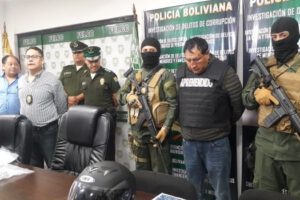 Atraco frustrado a joyería en Santa Cruz