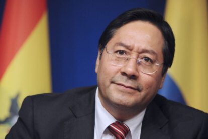 Luis Arce regresa a Bolivia tras un control médico favorable