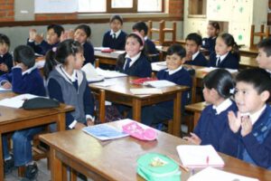 Inicio de clases semipresenciales en Bolivia