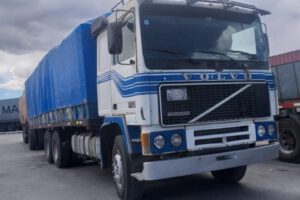 Camión comisado con mercadería no declarada