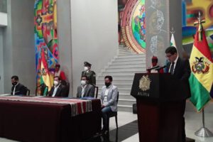 Fideicomisos para microempresarios aprobados por el Decreto Supremo 4424