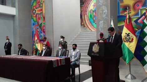 Fideicomisos para microempresarios aprobados por el Decreto Supremo 4424