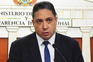 amnistía constitucional propuesta por Héctor Arce Zaconeta