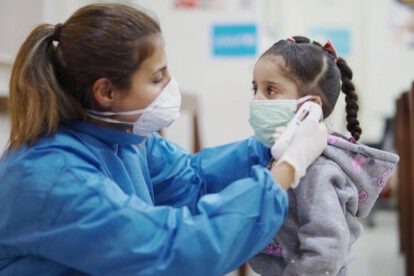 nueva cepa del Covid-19 más transmisible en jóvenes y niños