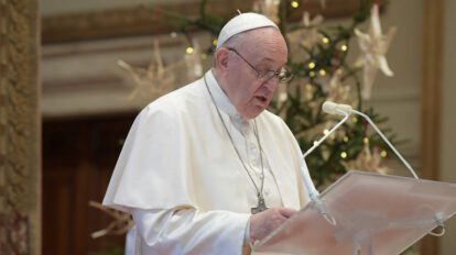 Papa Francisco pide a las empresas que ayuden con las vacunas del Covid-19
