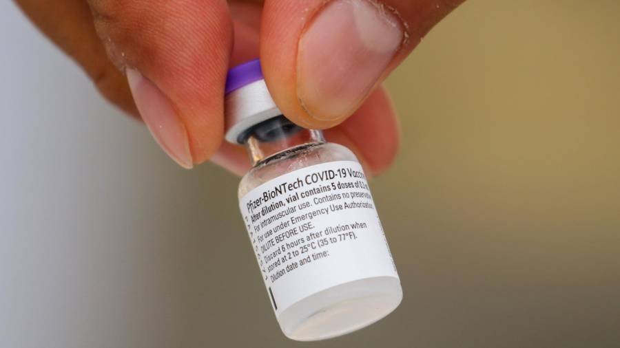 Vacunas contra el Covid-19 de Pfizer han sido aprobadas y distribuidas