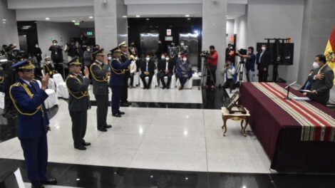 Cesar Vallejos Comandante en Jefe de las Fuerzas Armadas