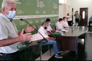 Baja de médicos por Covid-19 en Santa Cruz