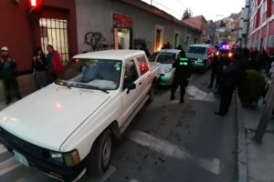 Conductor ebrio ocasiona un choque múltiple en zona escolar céntrica