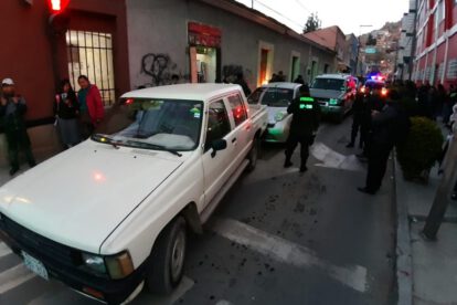 Conductor ebrio ocasiona un choque múltiple en zona escolar céntrica