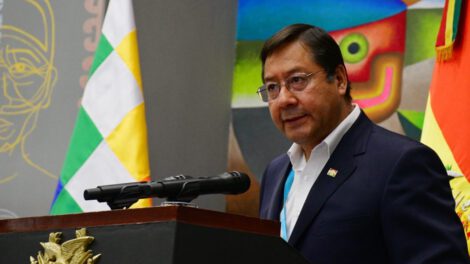 Presidente Arce asegura que no especulará con la salud de los bolivianos