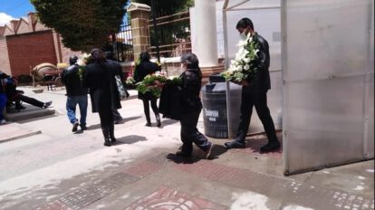 Cremación por Covid-19 en Oruro