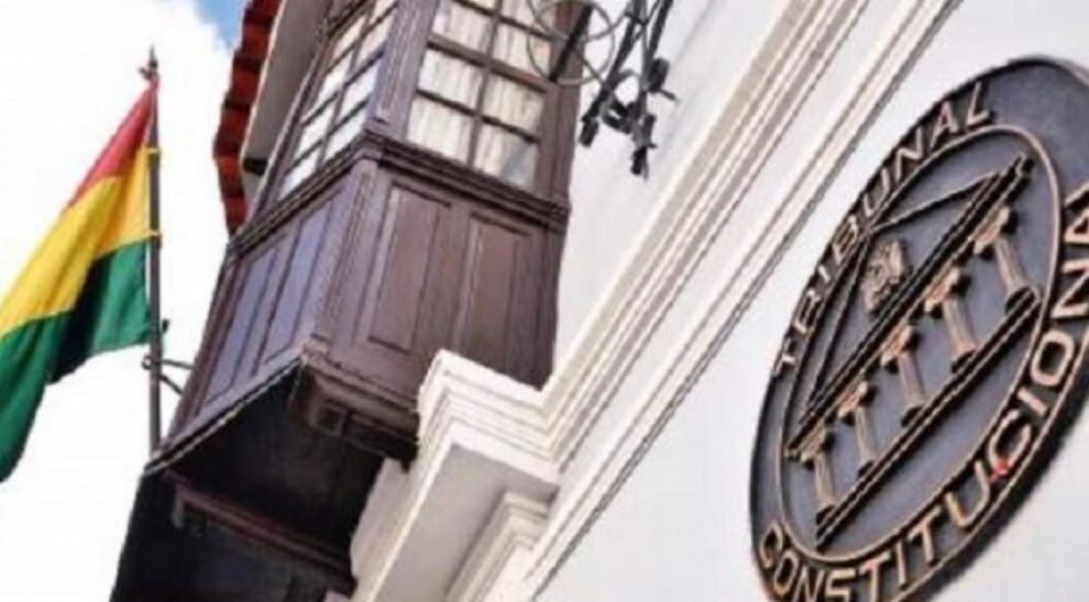 Demanda por prevaricato contra magistrados del TCP en Bolivia