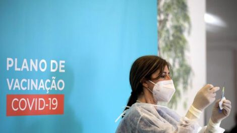 Enfermera muere tras vacuna Covid-19