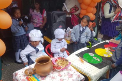 Estudiantes explican la importancia de una alimentación sana