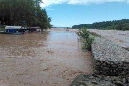 gomones ilegales en el río Bermejo