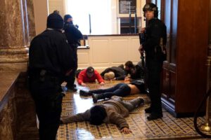 Asalto al Capitolio de EE.UU. con muertos y heridos