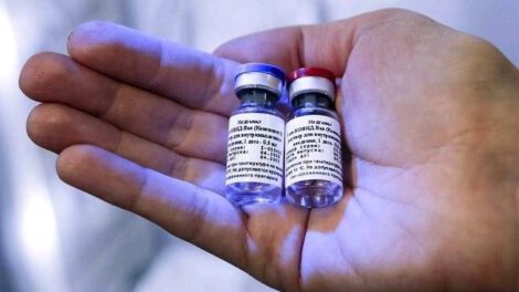 Rechazo a Sputnik V por parte de padres de familia