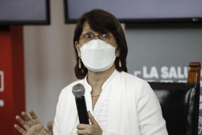 La ministra de Salud de Perú, Pilar Mazzeti en conferencia de prensa sobre la variante británica Covid-19