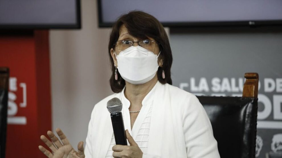 La ministra de Salud de Perú, Pilar Mazzeti en conferencia de prensa sobre la variante británica Covid-19