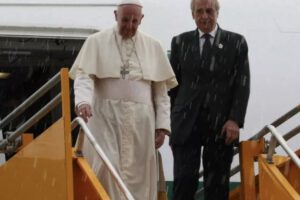 Fabrizio Soccorsi junto al Papa Francisco