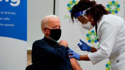 Joe Biden vacuna Covid-19