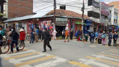 Bloqueos en Bolivia por demanda de diferimiento de créditos