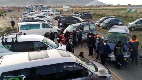 Choferes de Oruro acatan el paro de 24 horas