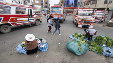 Contundente bloqueo en la ciudad de Cochabamba por el paro de choferes
