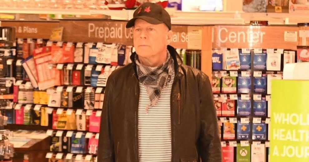 Bruce Willis farmacia barbijo