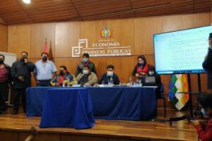 Acuerdo Gobierno transportistas sobre periodo de gracia para créditos