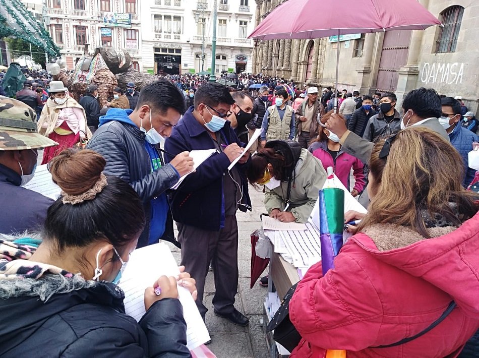Covid-19 en Bolivia: Fallecen 328 personas a causa del virus