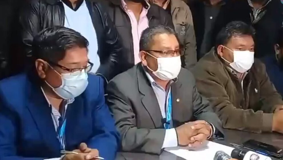 paro de 48 horas convocado por la Confederación Sindical de Choferes de Bolivia