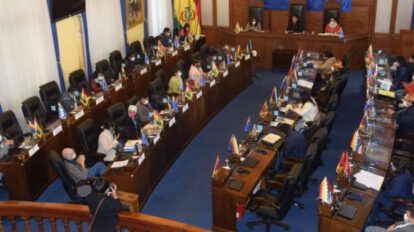 Asistencia virtual a sesiones en la Cámara de Senadores para prevenir contagios del Covid-19