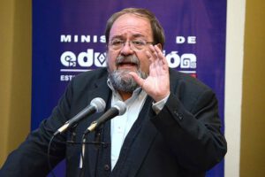 Roberto Aguilar embajador de Bolivia ante la Unesco