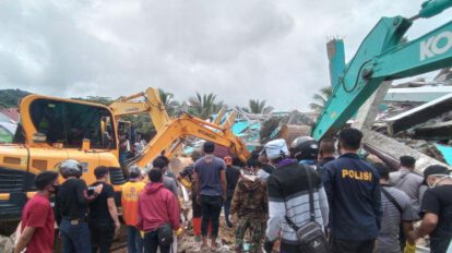 Terremoto en Indonesia deja decenas de muertos y cientos de heridos
