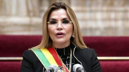 Jeanine Áñez critica pedido de Arce a bolivianos para aguantar hasta lleguen las vacunas