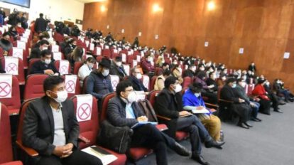 Gabinete de Arce no toca la postergación de elecciones ni el retorno a clases