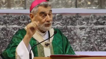 Monseñor Gualberti interpela a candidatos sobre el poder y la vida