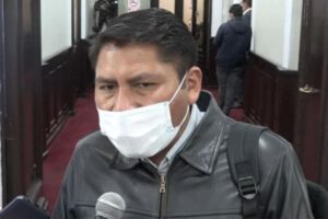 El diputado del MAS, Juanito Angulo sugiere procesar a los transportistas que acaten el paro